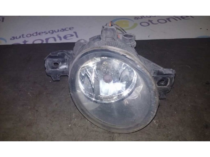 Recambio de faro antiniebla derecho para nissan primera berlina (p12) acenta referencia OEM IAM 2615089905  