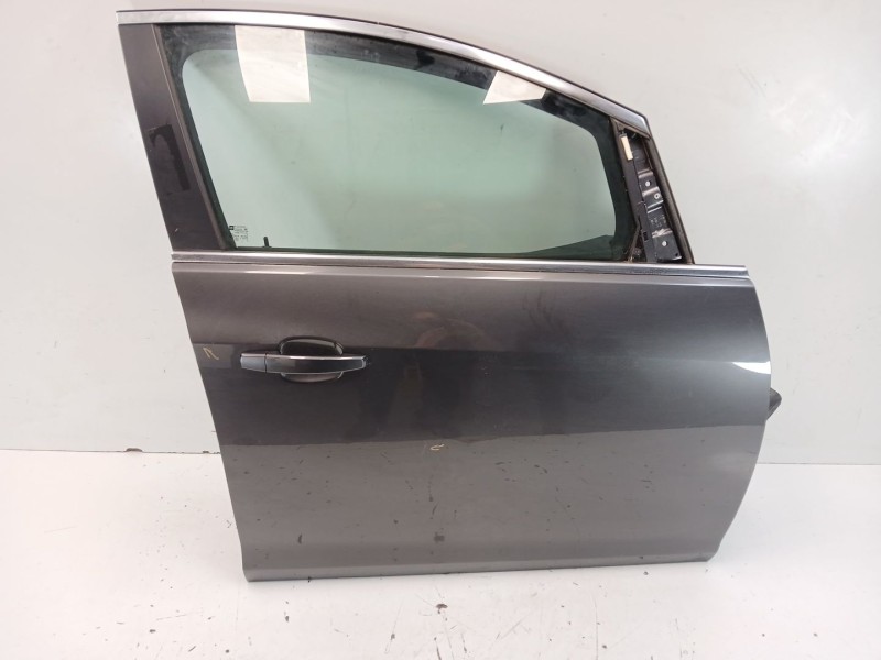 Recambio de puerta delantera derecha para opel astra j (p10) 1.7 cdti (68) referencia OEM IAM 13330766  