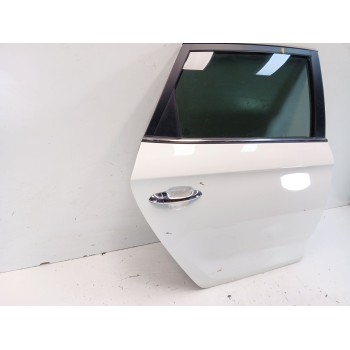 Recambio de puerta trasera derecha para kia carens iv 1.6 gdi referencia OEM IAM 77004A4000  