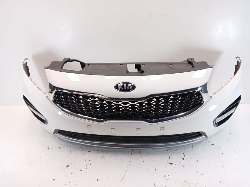 Recambio de paragolpes delantero para kia carens iv 1.6 gdi referencia OEM IAM 86511A4000  