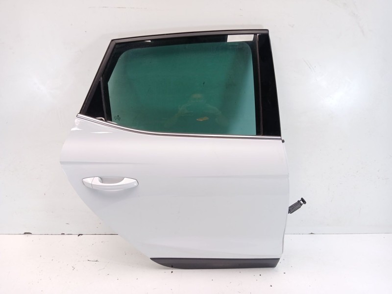 Recambio de puerta trasera derecha para seat arona (kj7, kjp) 1.0 tsi referencia OEM IAM 6F9833052E  