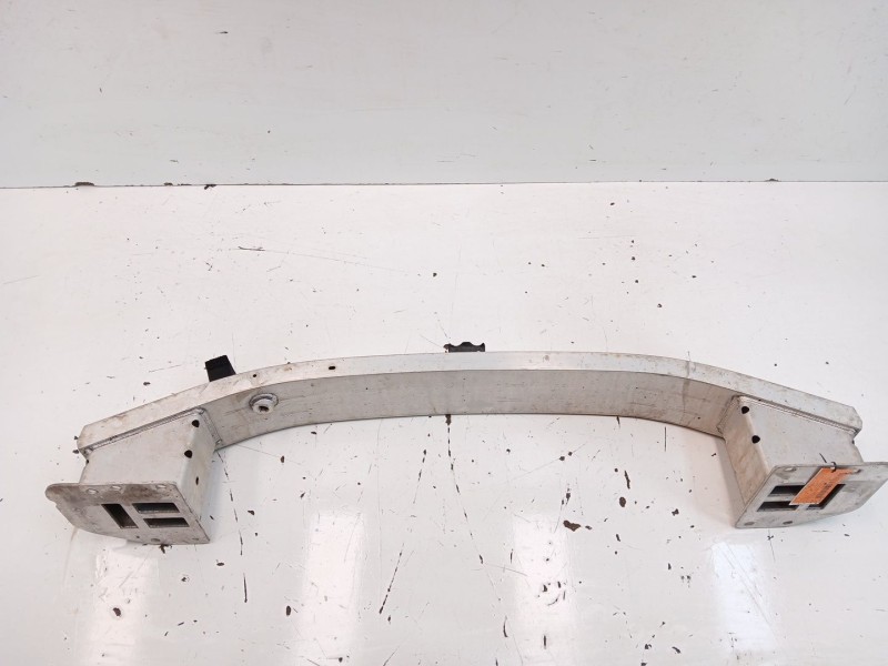 Recambio de refuerzo paragolpes delantero para omoda 5 referencia OEM IAM   