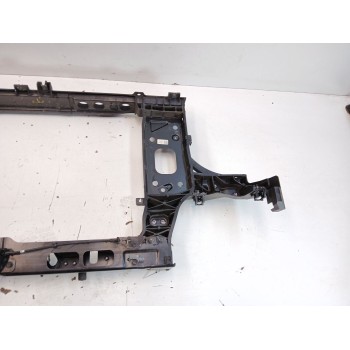 Recambio de panel frontal para kia carens iv 1.6 gdi referencia OEM IAM 64101A4000  