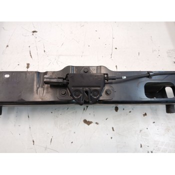 Recambio de panel frontal para kia carens iv 1.6 gdi referencia OEM IAM 64101A4000  