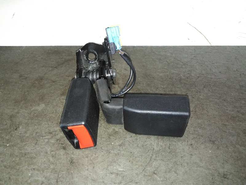 Recambio de enganche cinturon para mercedes-benz clase gla (w156) gla 200 cdi (156.908) referencia OEM IAM  TRASERO DERECHO