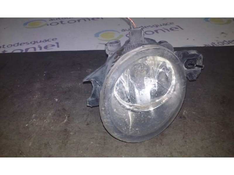 Recambio de faro antiniebla izquierdo para nissan primera berlina (p12) acenta referencia OEM IAM  SOPORTE ROTO 