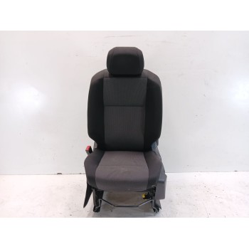 ASIENTO DELANTERO IZQUIERDO 