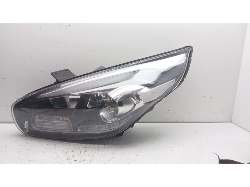 Recambio de faro izquierdo para kia carens iv 1.6 gdi referencia OEM IAM 92101A4180 92101a4140 