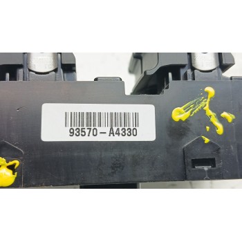 Recambio de mando elevalunas delantero izquierdo para kia carens iv 1.6 gdi referencia OEM IAM 93570A4010CA 93570a4330 
