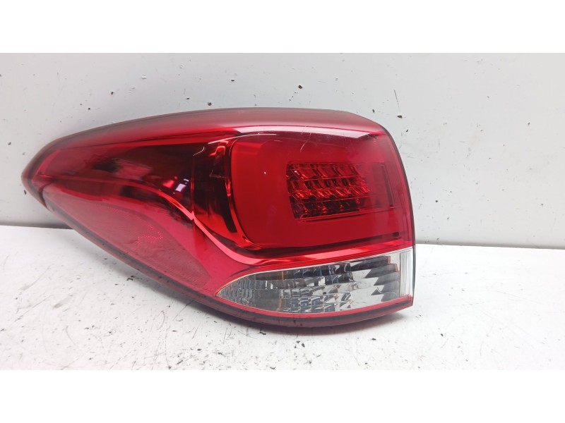 Recambio de piloto trasero izquierdo para kia carens iv 1.6 gdi referencia OEM IAM 92401A4120 92401a4110 