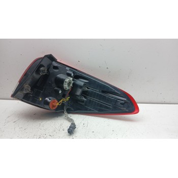Recambio de piloto trasero izquierdo para kia carens iv 1.6 gdi referencia OEM IAM 92401A4120 92401a4110 