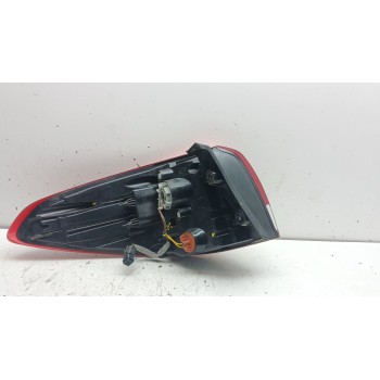 Recambio de piloto trasero derecho para kia carens iv 1.6 gdi referencia OEM IAM 92402A4120 92402a4110 