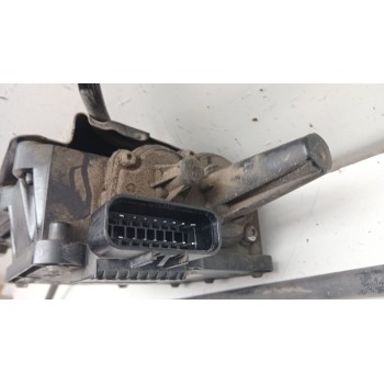 Recambio de freno de mano electrico para opel astra j (p10) 1.7 cdti (68) referencia OEM IAM 13582928 13311218 