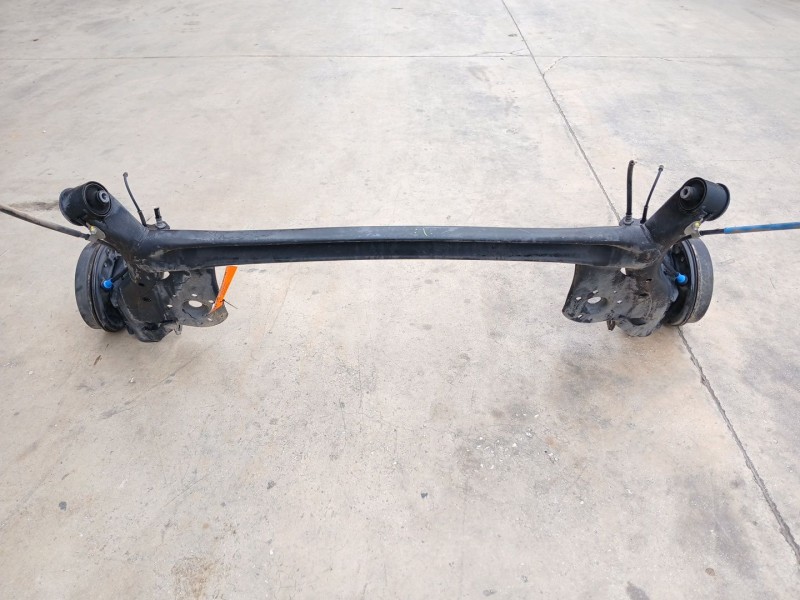 Recambio de puente trasero para peugeot 108 1.2 referencia OEM IAM B000768280 tambor 