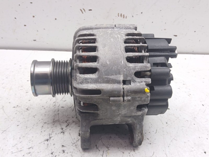 Recambio de alternador para seat arona fr referencia OEM IAM 04E903015A tg12c 2715542c