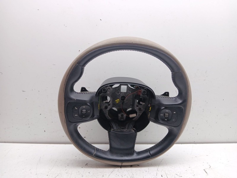 Recambio de volante para fiat 500 l (330) basic referencia OEM IAM 6204725d POCO DESGASTE SIN AIRBAG