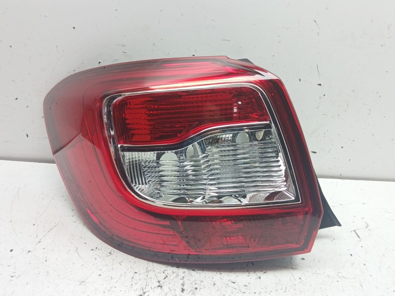 Recambio de piloto trasero izquierdo para dacia sandero referencia OEM IAM 265554085R NUEVO NORMAL NO LED VALEO