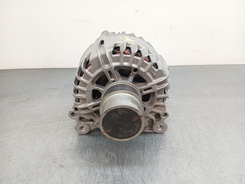 Recambio de alternador para seat arona (kj7, kjp) 1.0 tsi referencia OEM IAM 04E903015HX / 04E903015GX / 04E903015PX 05e903026q 