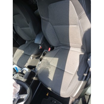 ASIENTO DELANTERO IZQUIERDO 