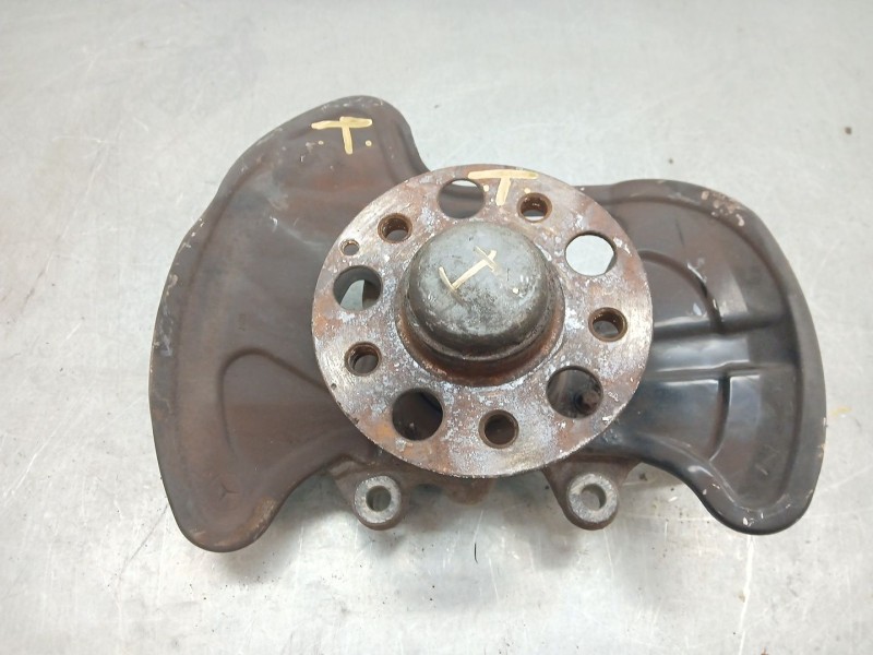 Recambio de mangueta delantera izquierda para mercedes-benz clase c (w204) c 250 cdi (204.003) referencia OEM IAM 2043320101  