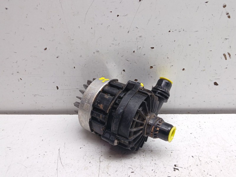 Recambio de bomba agua para mercedes-benz glc (x254) 300de 4-matic (254.609) referencia OEM IAM a0005000801 kp00052425701750 