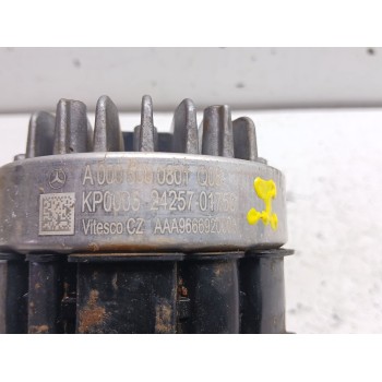 Recambio de bomba agua para mercedes-benz glc (x254) 300de 4-matic (254.609) referencia OEM IAM a0005000801 kp00052425701750 