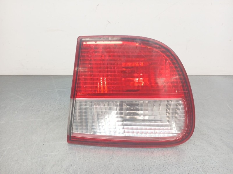 Recambio de piloto trasero derecho interior para seat leon (1m1) 1.6 16 v referencia OEM IAM 1m6945092b  
