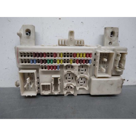 Recambio de caja reles / fusibles para mazda 3 berlina (bk) 2.0 diesel cat referencia OEM IAM 519198030 66730D 