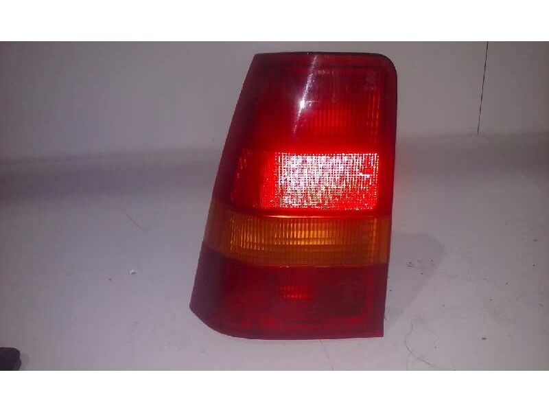 Recambio de piloto trasero izquierdo para opel kadett d gte berlina referencia OEM IAM   