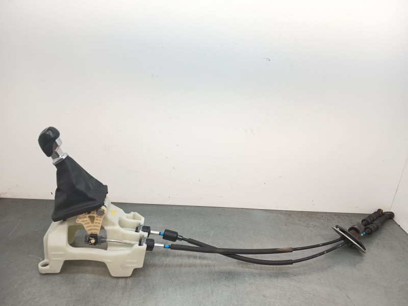 Recambio de palanca cambio para kia carens iv 1.6 gdi referencia OEM IAM 43700A4010  