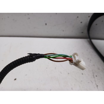 Recambio de retrovisor izquierdo para peugeot 108 1.0 vti referencia OEM IAM 232631017  
