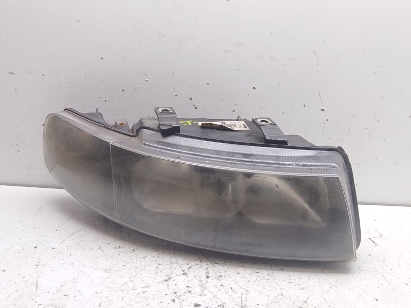 Recambio de faro derecho para seat leon (1m1) 1.6 16 v referencia OEM IAM 1m1941002d 67742701 