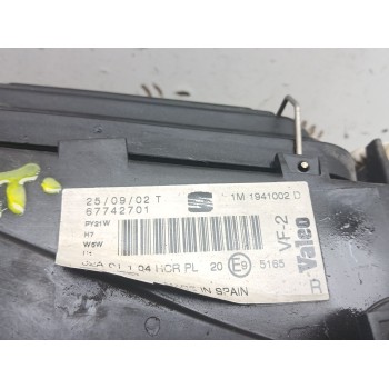 Recambio de faro derecho para seat leon (1m1) 1.6 16 v referencia OEM IAM 1m1941002d 67742701 