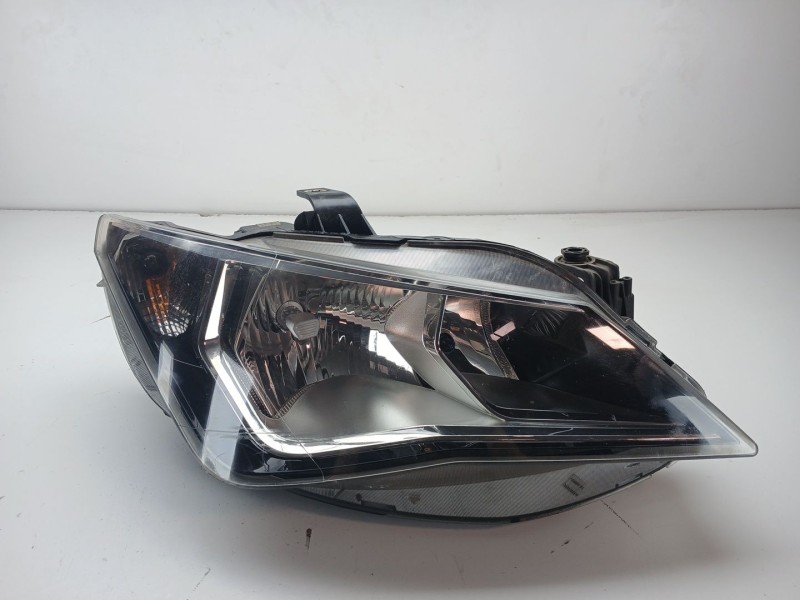 Recambio de faro derecho para seat ibiza iv st (6j8, 6p8) 1.2 tsi referencia OEM IAM 6J1941006n  