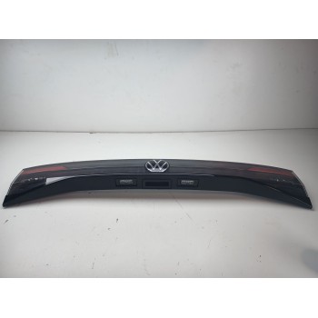 PILOTO TRASERO CENTRAL 2gm945093d 