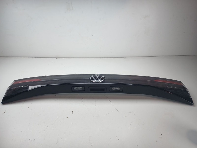 Recambio de piloto trasero central para volkswagen t-cross (c11, d31) 1.0 tsi referencia OEM IAM 2gm945093d  