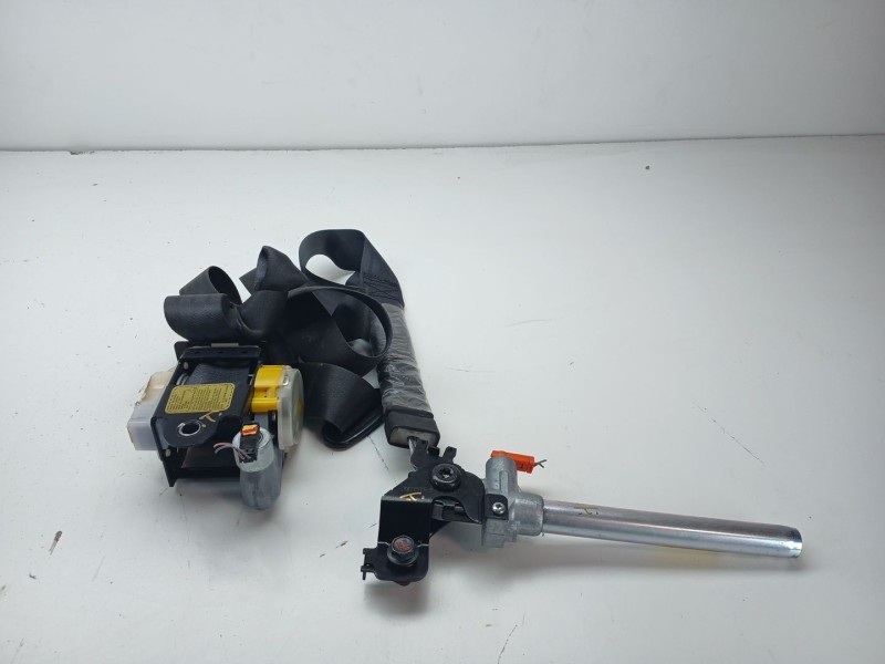 Recambio de cinturon seguridad delantero izquierdo para hyundai ix35 (lm, el, elh) 2.0 crdi referencia OEM IAM 888102Y2009P  