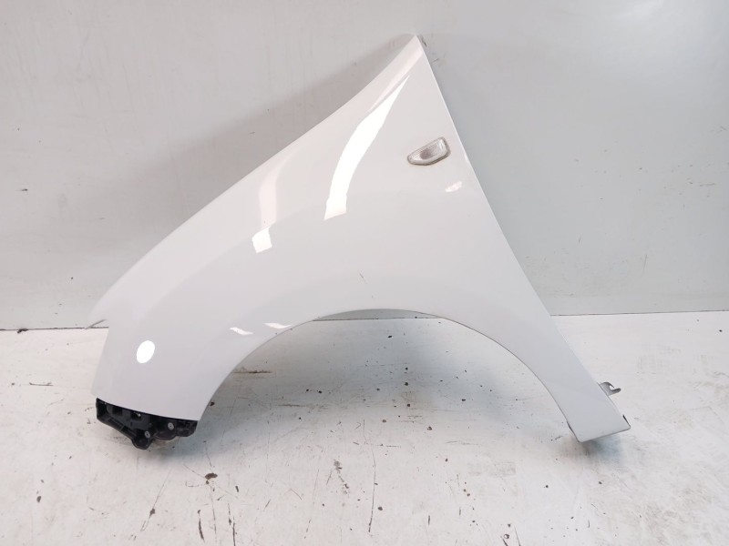 Recambio de aleta delantera izquierda para dacia logan ii 1.2 referencia OEM IAM 631019973R  