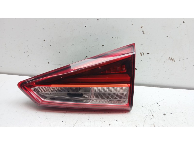 Recambio de piloto trasero derecho interior para seat arona (kj7, kjp) 1.0 tsi referencia OEM IAM 6F9945308D re2895000101 