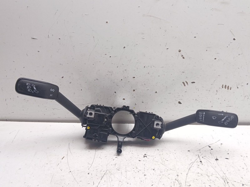Recambio de mando multifuncion para seat arona (kj7, kjp) 1.0 tsi referencia OEM IAM 2q0953521b  