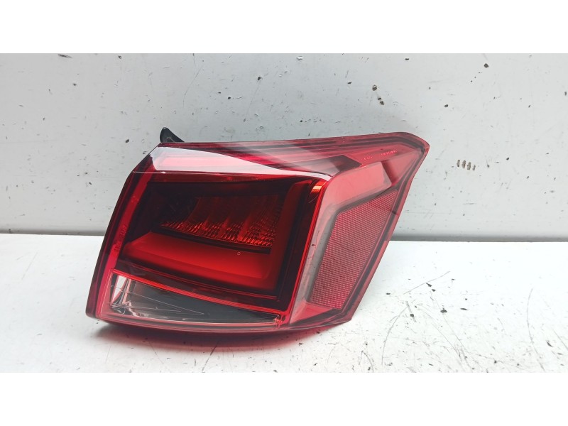 Recambio de piloto trasero derecho para seat arona (kj7, kjp) 1.0 tsi referencia OEM IAM 6F9945208B re28940001 