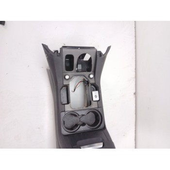 Recambio de apoyabrazos central para land rover discovery iv (l319) 3.0 td 4x4 referencia OEM IAM FJT500031  