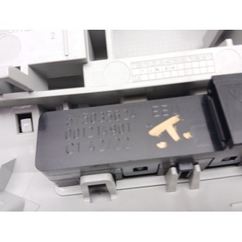 Recambio de luz interior delantera central para seat arona (kj7, kjp) 1.0 tsi referencia OEM IAM 3B0947105C9B9 3v5867591a 