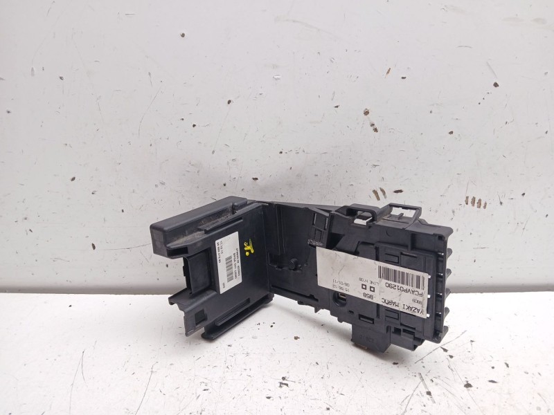 Recambio de caja reles / fusibles para peugeot 3008 i monospace (0u_) 1.6 hdi referencia OEM IAM 9666527590  
