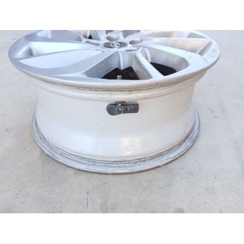 Recambio de llanta para hyundai tucson 25 aniversario 4x2 referencia OEM IAM 52910 D7210  17 PULGADAS