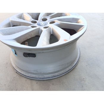 Recambio de llanta para hyundai tucson 25 aniversario 4x2 referencia OEM IAM 52910 D7210  17 PULGADAS