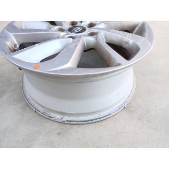 Recambio de llanta para hyundai tucson 25 aniversario 4x2 referencia OEM IAM 52910 D7210  17 PULGADAS