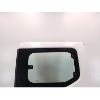Recambio de puerta lateral corredera derecha para peugeot rifter 1.5 bluehdi 100 referencia OEM IAM   acristalada