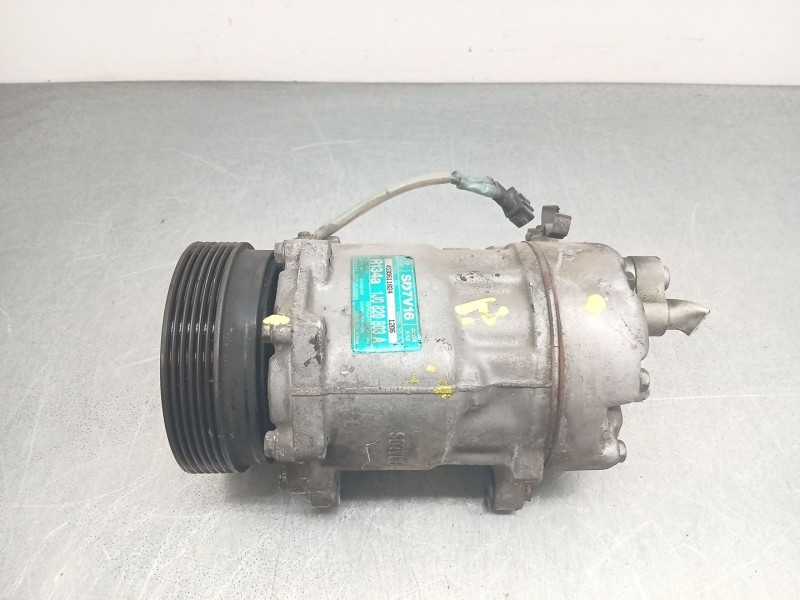 Recambio de compresor aire acondicionado para volkswagen golf iv (1j1) 1.6 referencia OEM IAM 1j0820803a / 1J0820805  