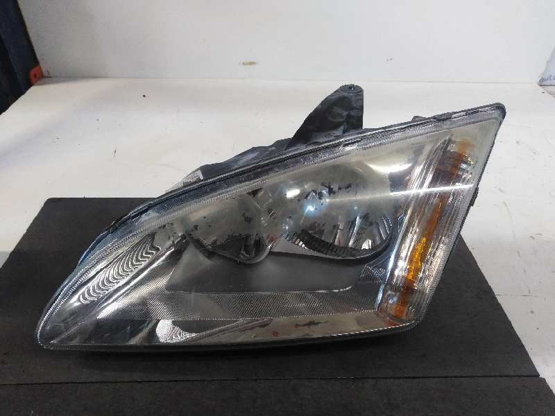 Recambio de faro izquierdo para ford focus berlina (cap) 1.6 tdci cat referencia OEM IAM  BIFARO PULIR
